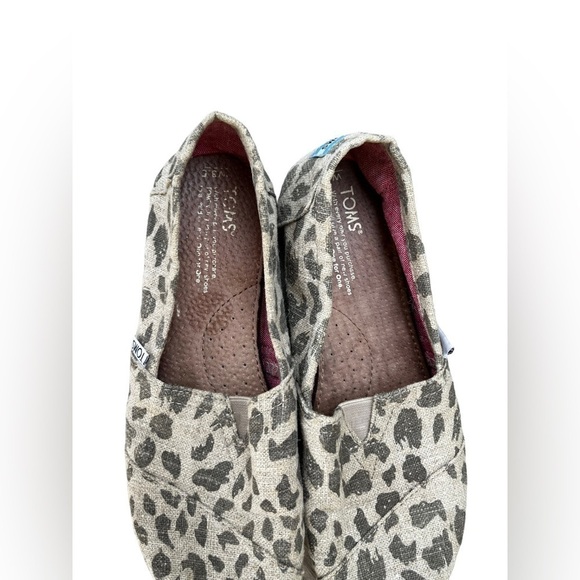 Tom’s Classic Canvas Flat Shoe-Size 8.5W - Picture 8 of 9